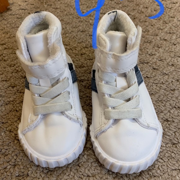 Various brands and sizes of baby shoes used like new - Picture 6 of 12